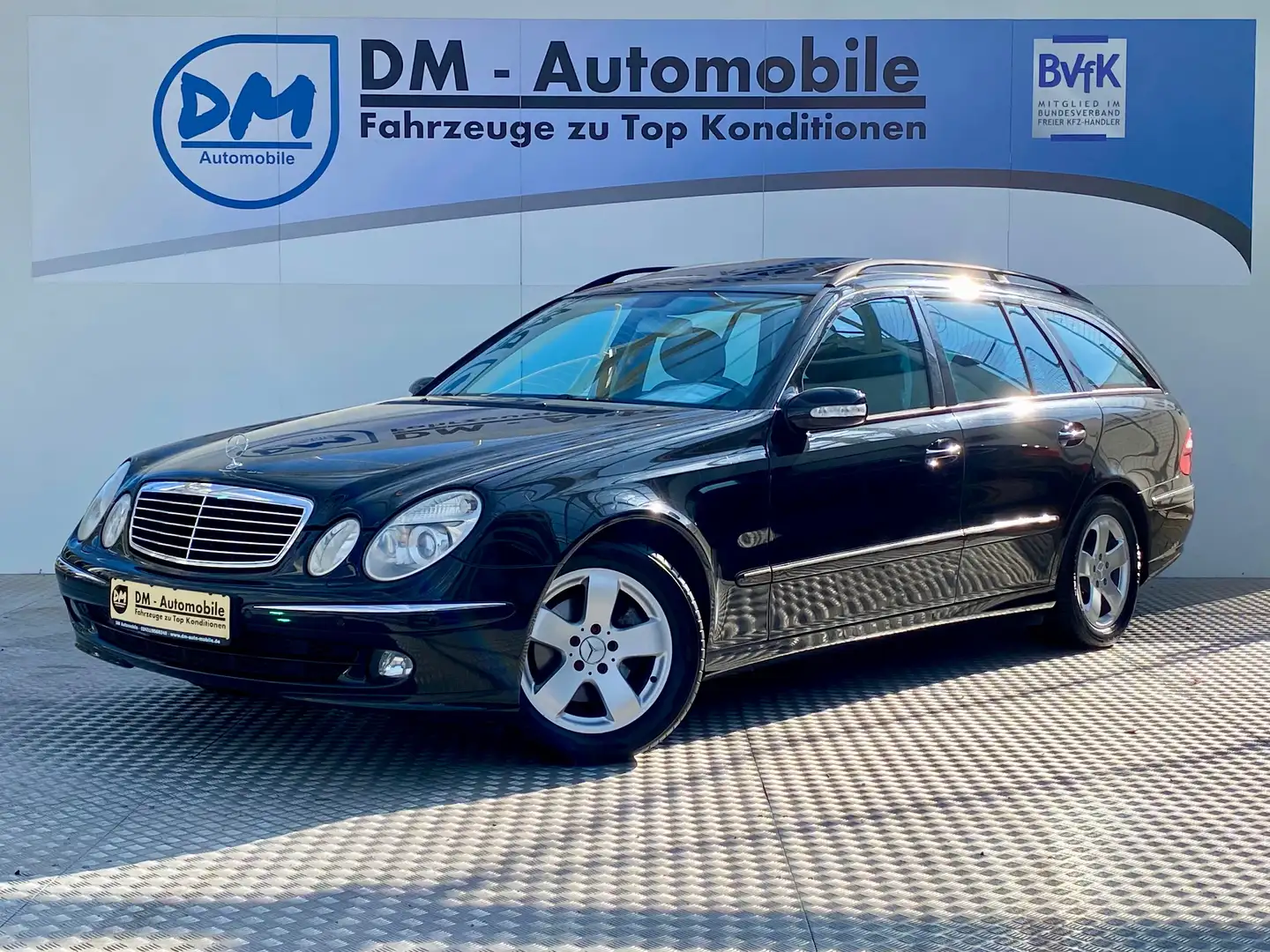 Mercedes-Benz E 200 T Kompressor Avantgarde Navi Schiebedach Nero - 1
