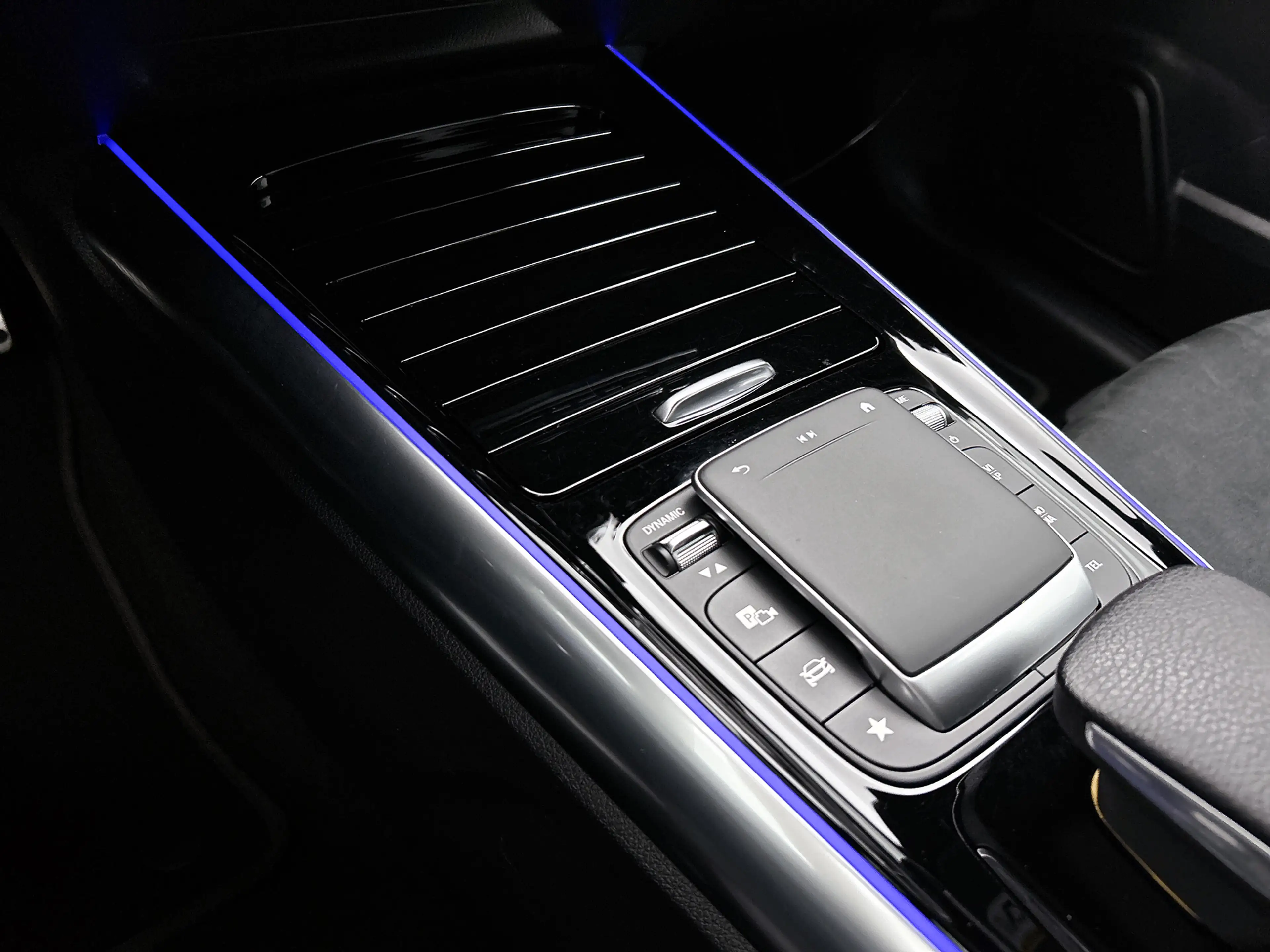 Mercedes-Benz EQA 250 Business Solution AMG 67 kWh | Origineel NL! | Sto — photo 11