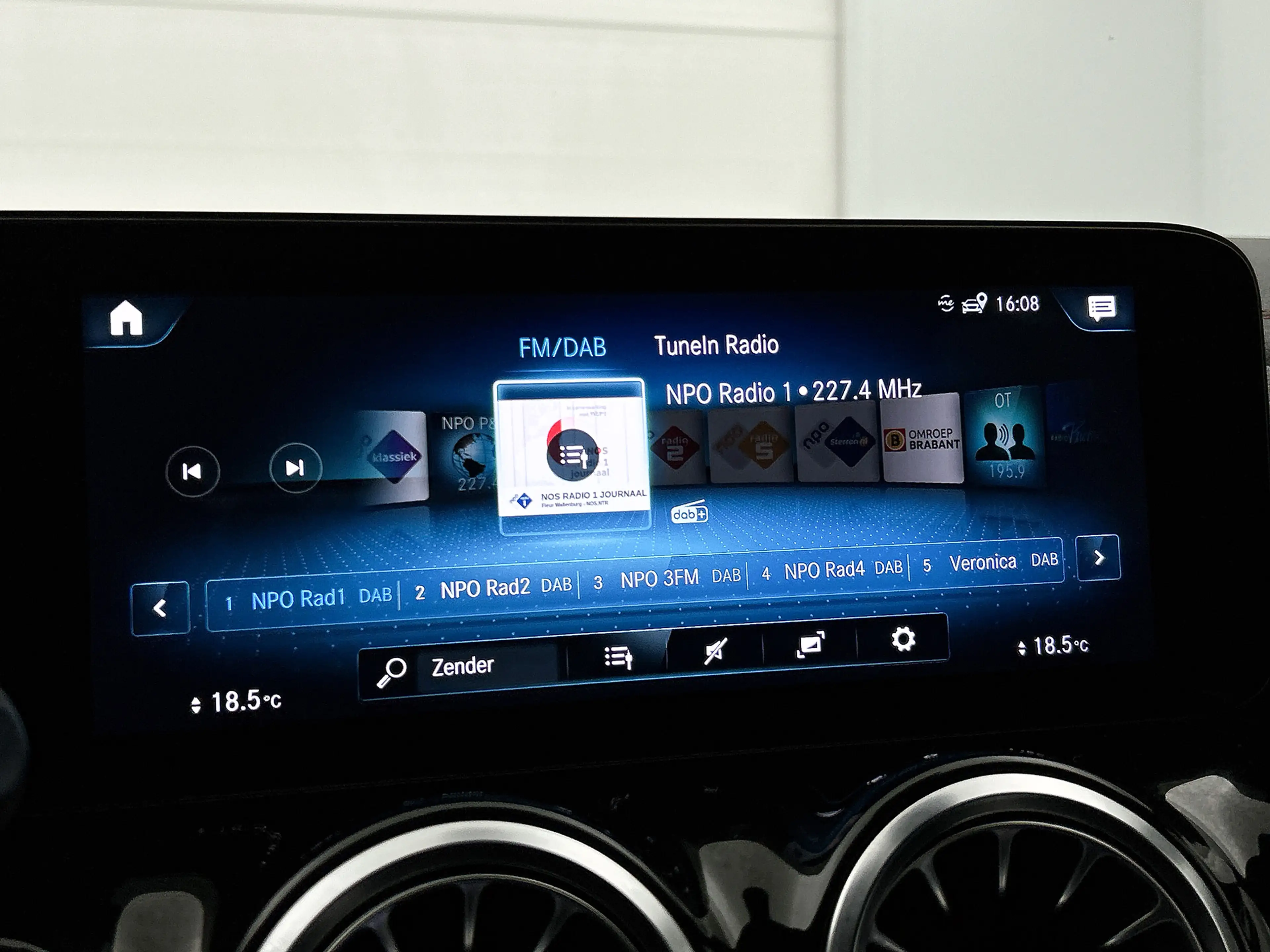 Mercedes-Benz EQA 250 Business Solution AMG 67 kWh | Origineel NL! | Sto — photo 7