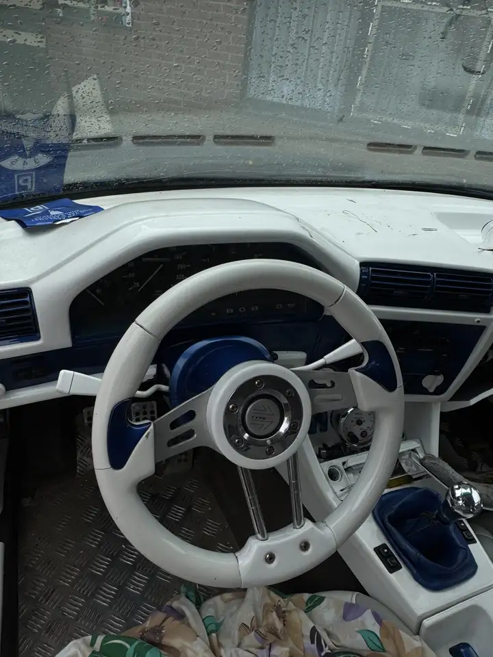 BMW 318 E30, foto 6