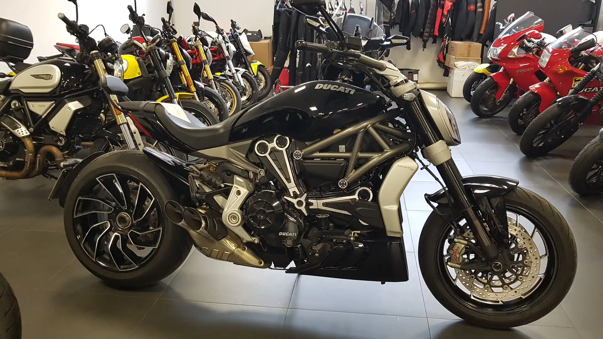 Ducati XDiavel S Nero - 2