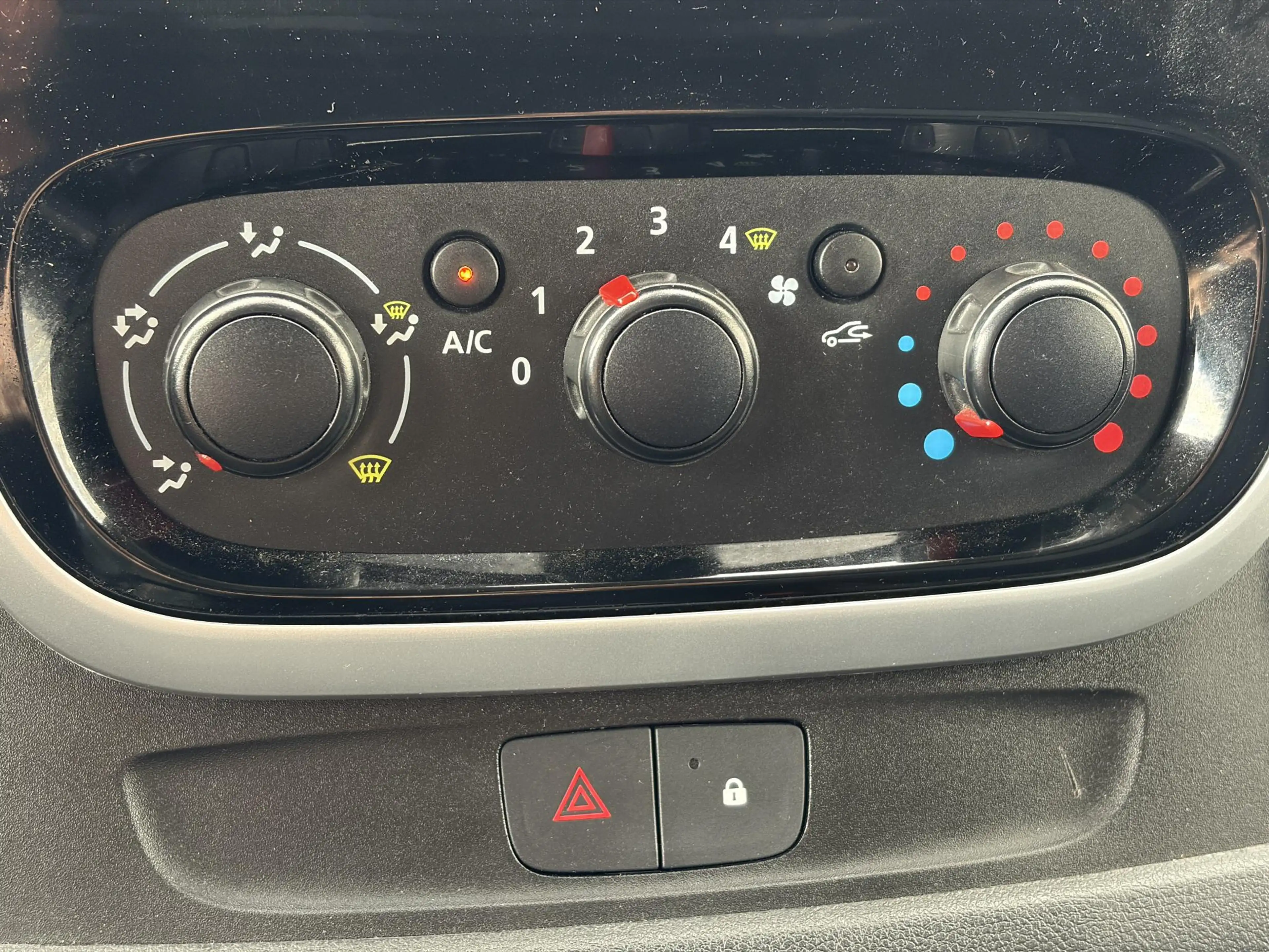 Opel Vivaro 1.6 CDTI L2H1*MARGE*NAVI*CAM*HAAK*CRUISE*A/C*TEL* — photo 11