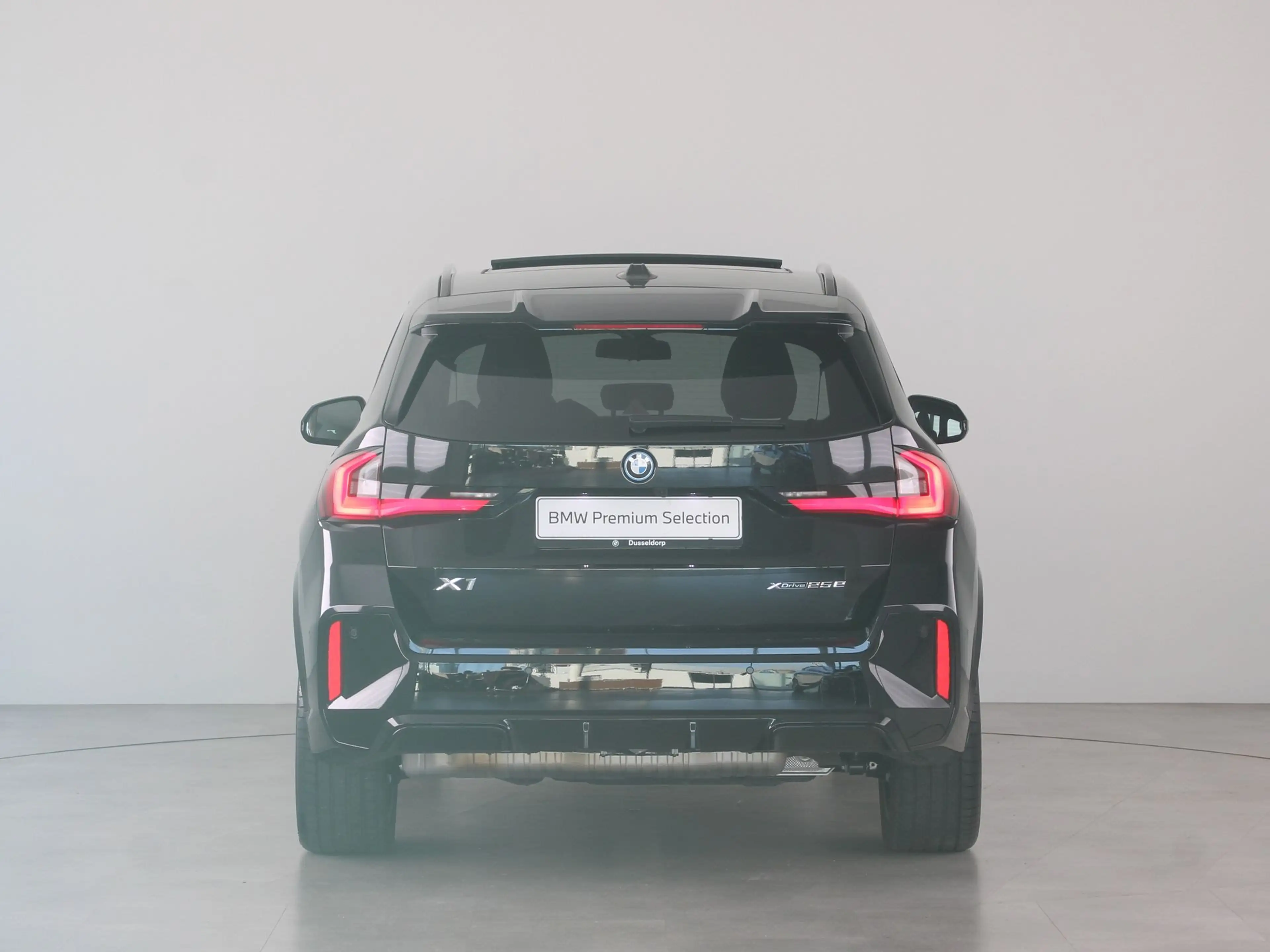 BMW X1 xDrive25e Optimized Edition — photo 12