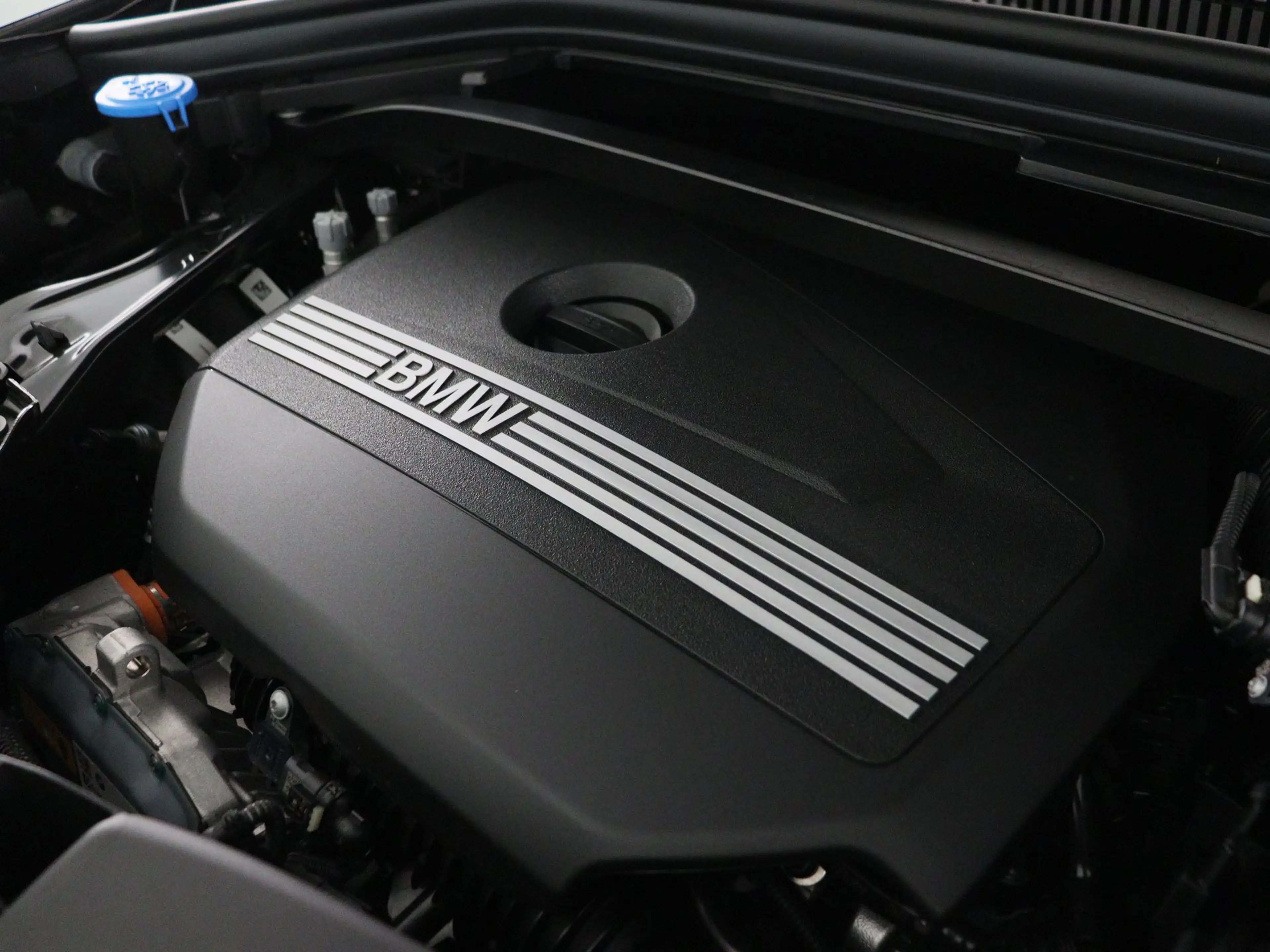 BMW X1 xDrive25e Optimized Edition — photo 6