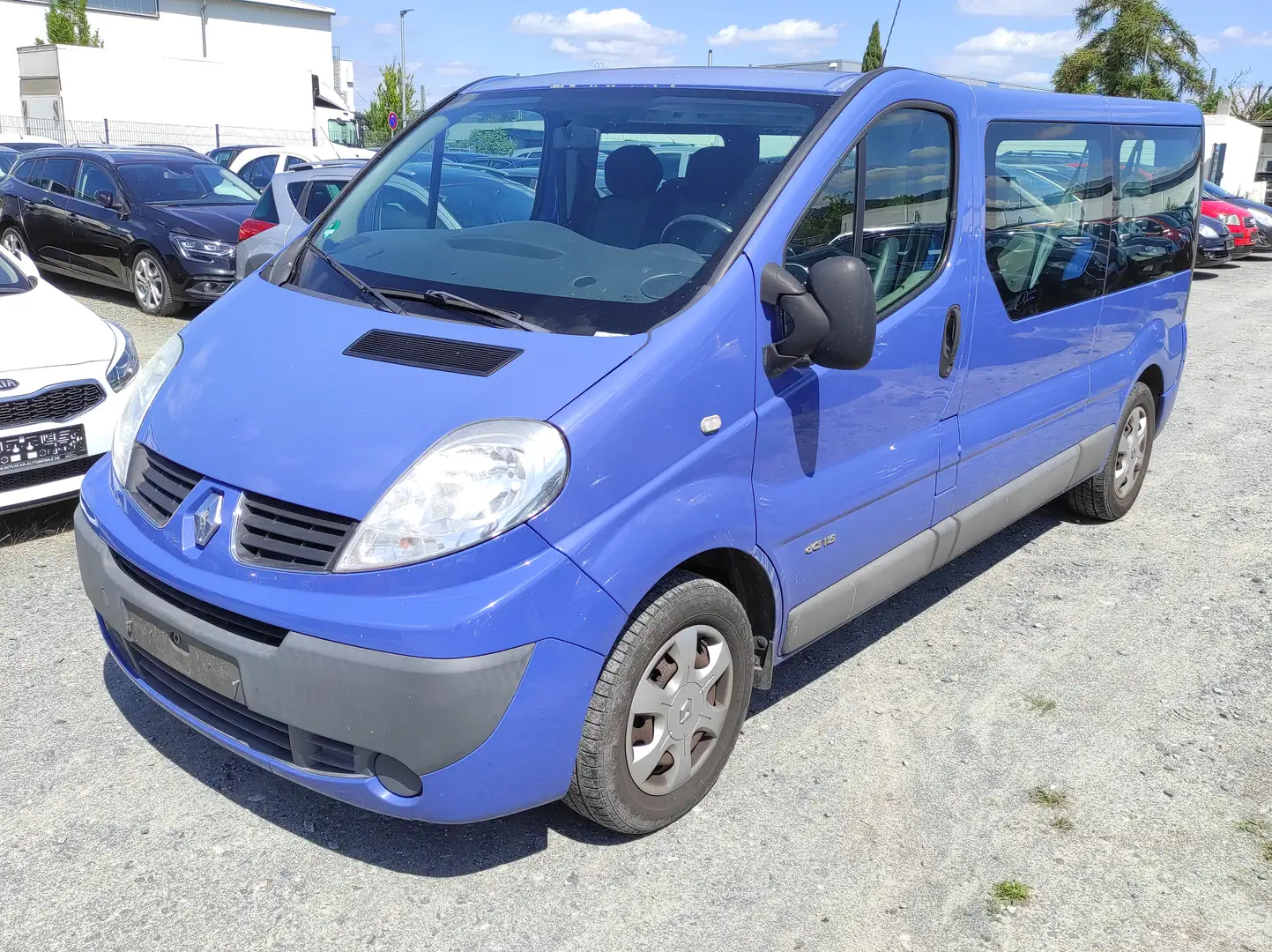 Renault Trafic L2H1 2,9t (8/9 Sitze) Expression NAVI AHK Blau - 1
