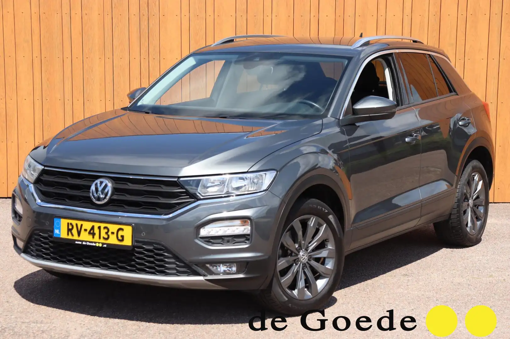 Volkswagen T-Roc 1.0 TSI Style org.NL navigatie Grijs - 1