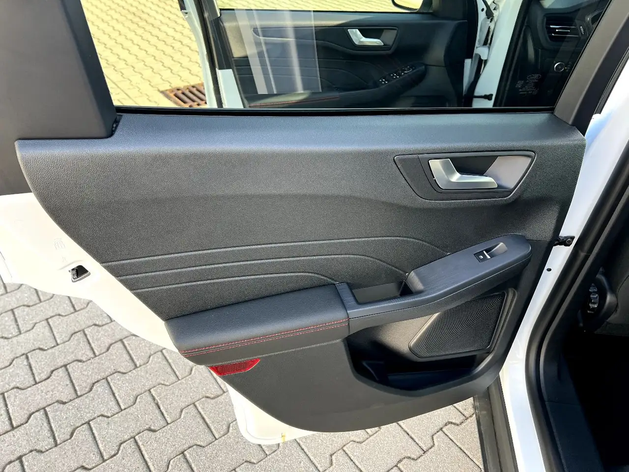 Ford Kuga 1.5 EcoBoost ST-Line LED Navi Kamera Sitzh. 11