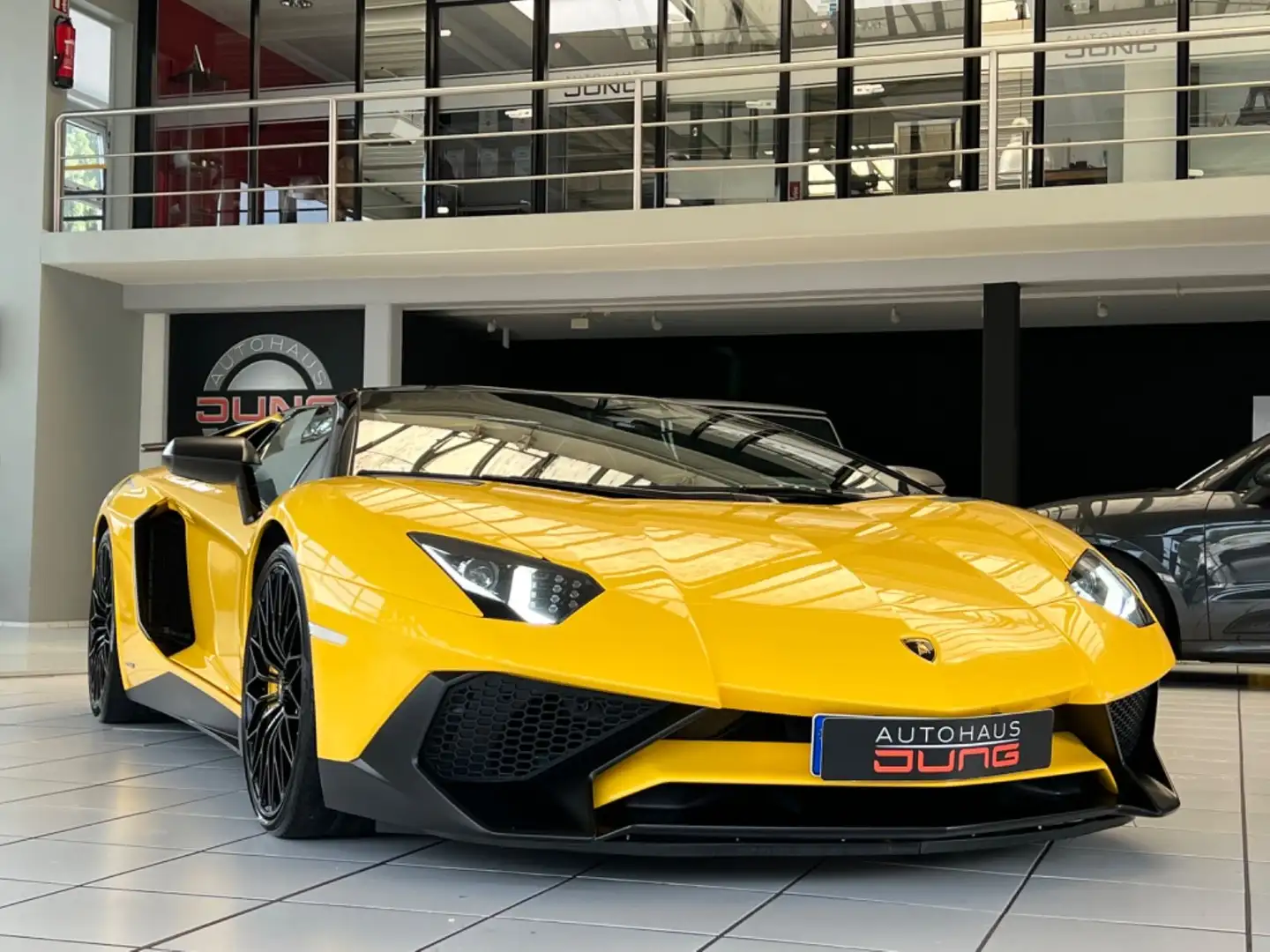 Lamborghini Aventador SV*LP 750*Roadster*Carbon*20Tkm* Yellow - 2
