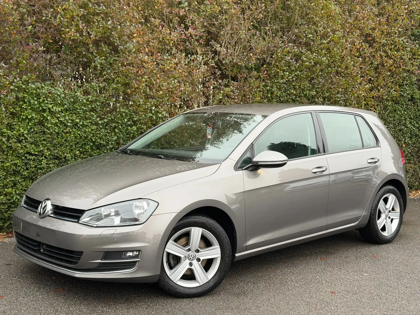Volkswagen Golf 1.6 CR TDi+AIRCO+NAVI+SIEGES CHAUFF+JANTES+EURO 5 Bronce - 1