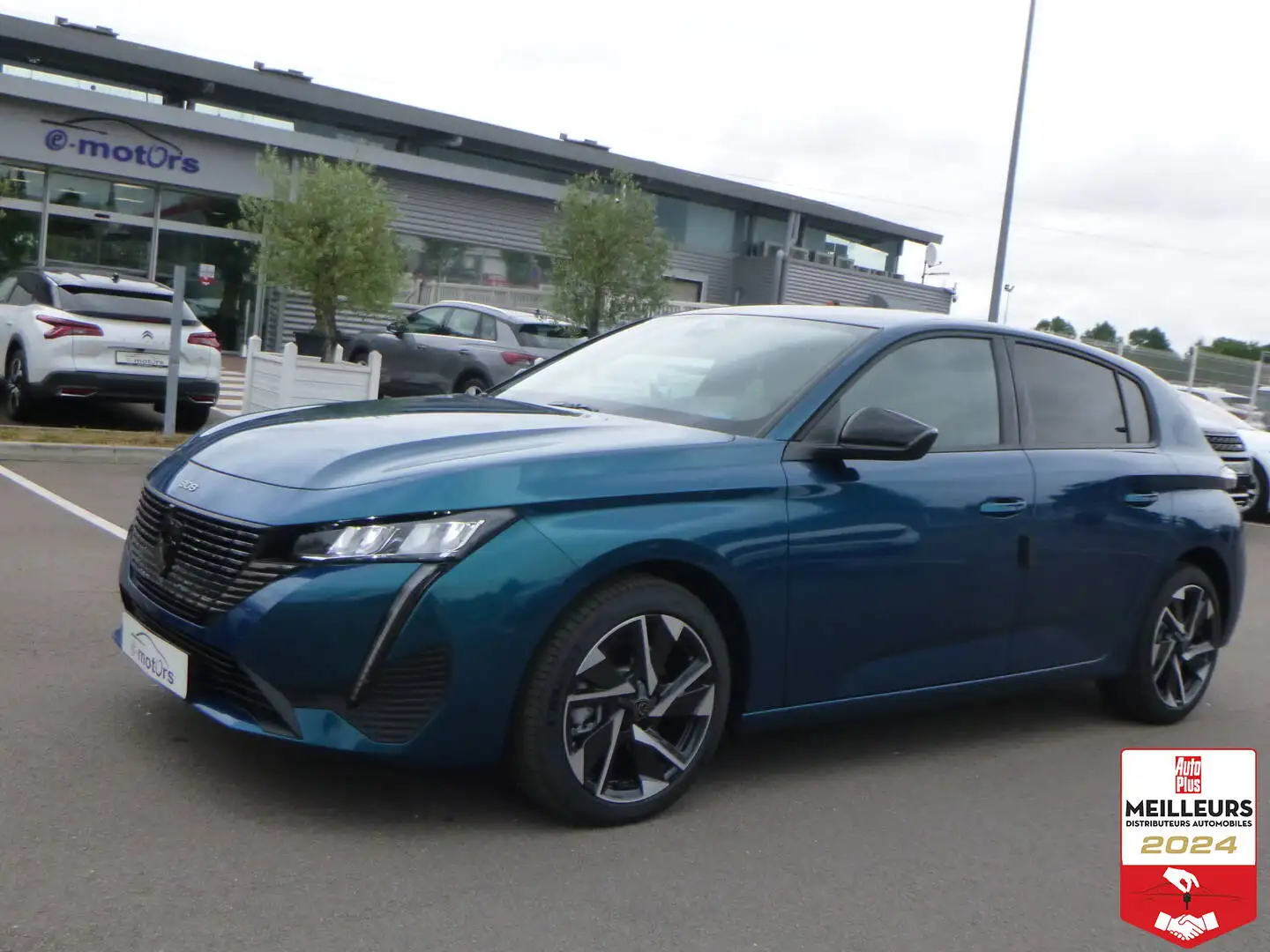 Peugeot 308 BlueHDi 130 S\u0026S EAT8 Allure +Pack Access Albastru - 1