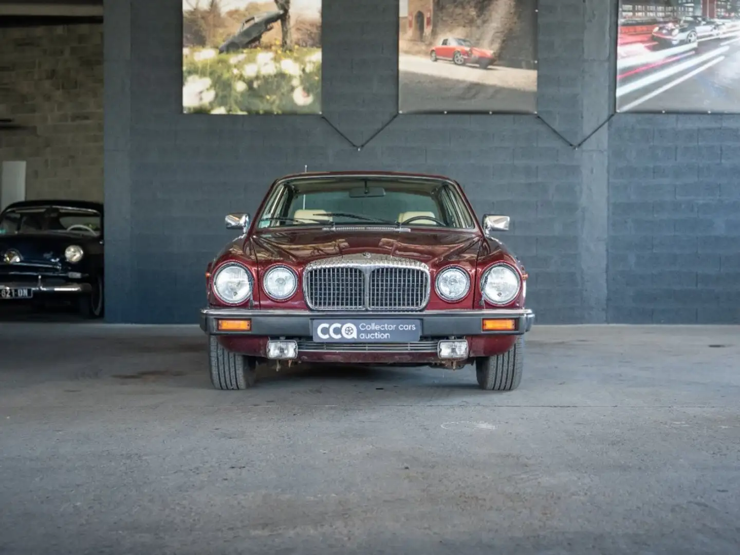 Jaguar Daimler Double Six - 2