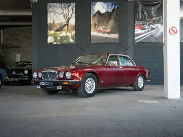 Jaguar Daimler Double Six