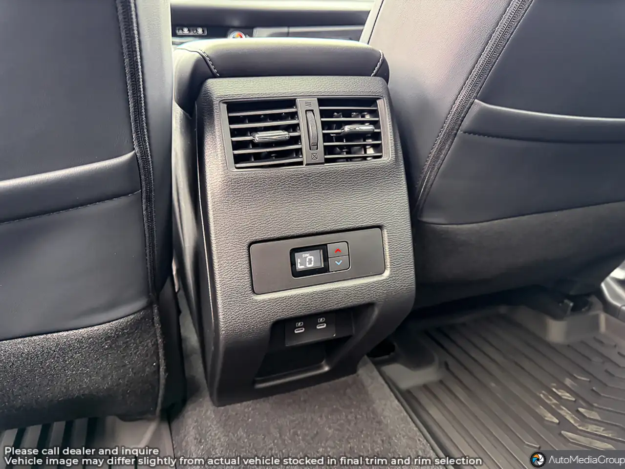 Mitsubishi Outlander photo Mitsubishi Outlander