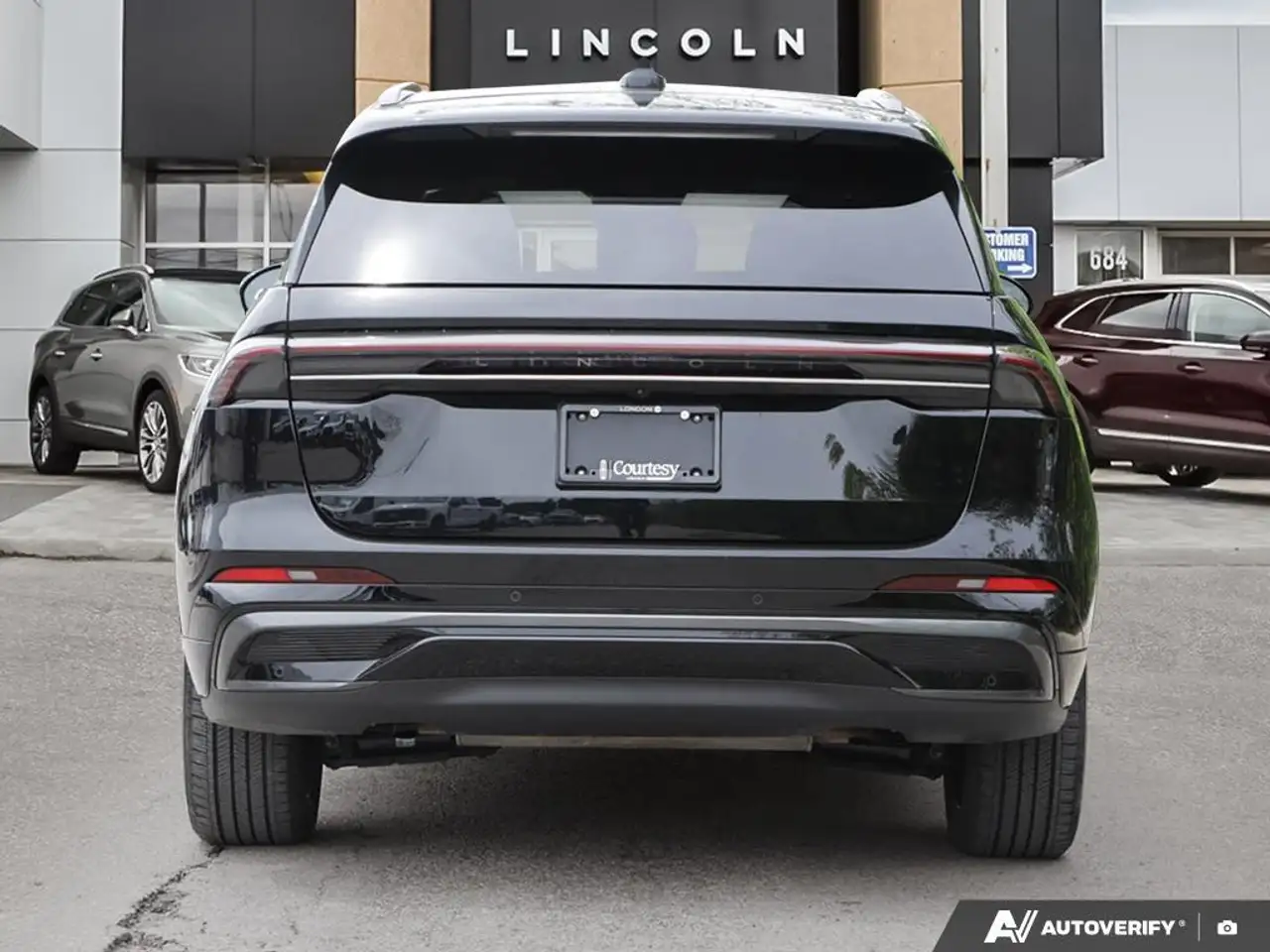 Lincoln Nautilus снимка Lincoln Nautilus