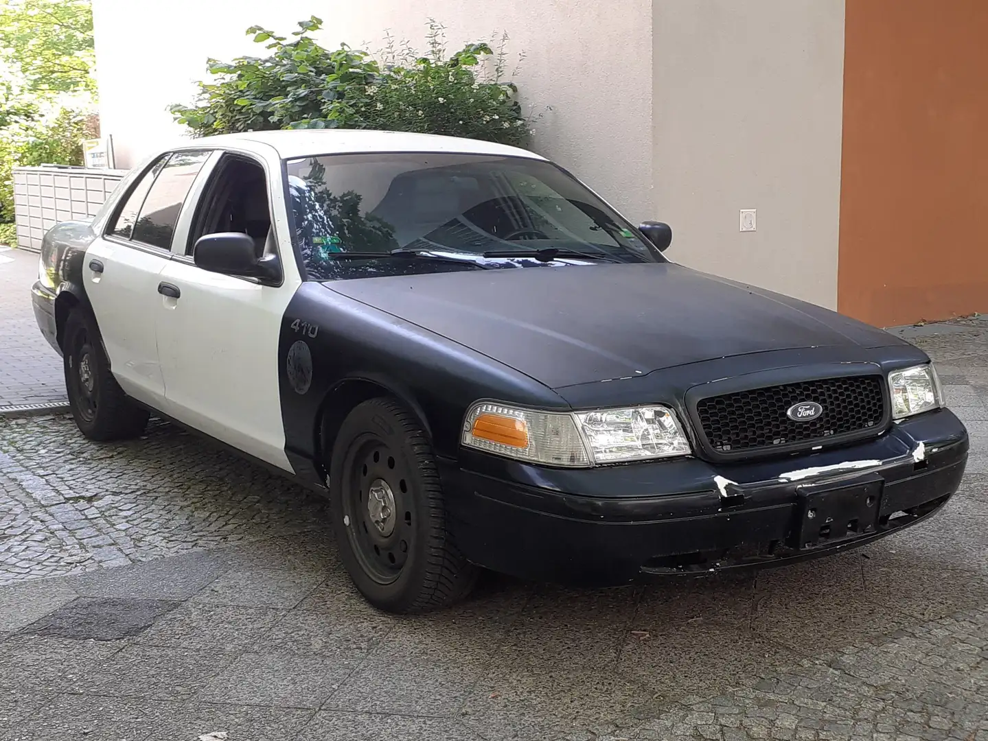 Ford Crown Victoria Černá - 1