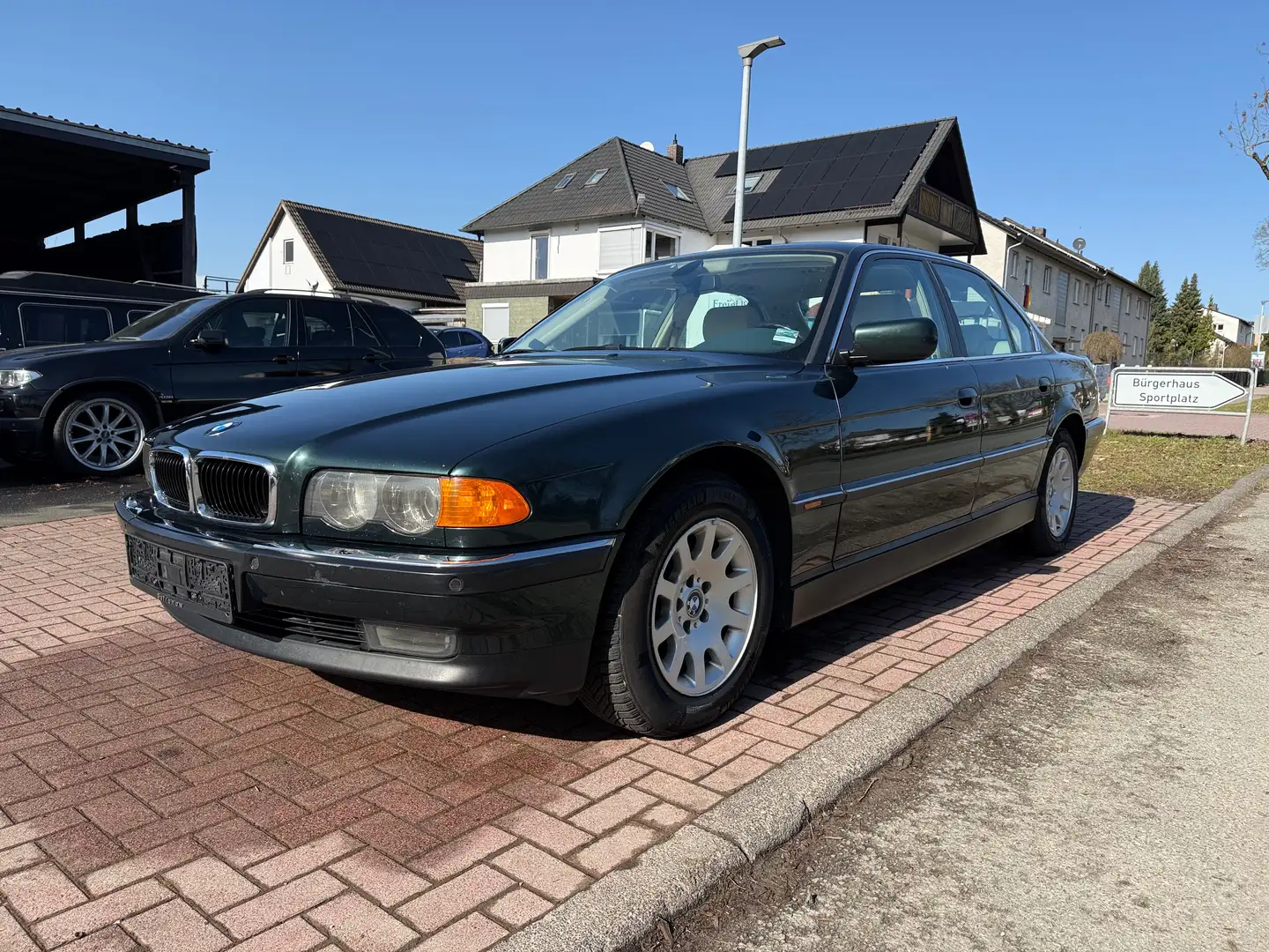 BMW 735 i V8 e38 Xenon Standheizung beiges Leder Navi 16:9 Verde - 1