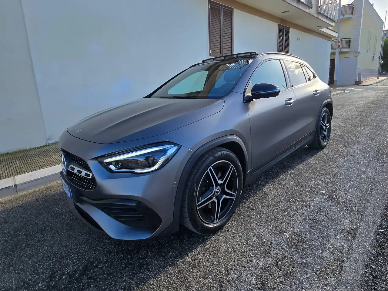 Mercedes-Benz GLA 200