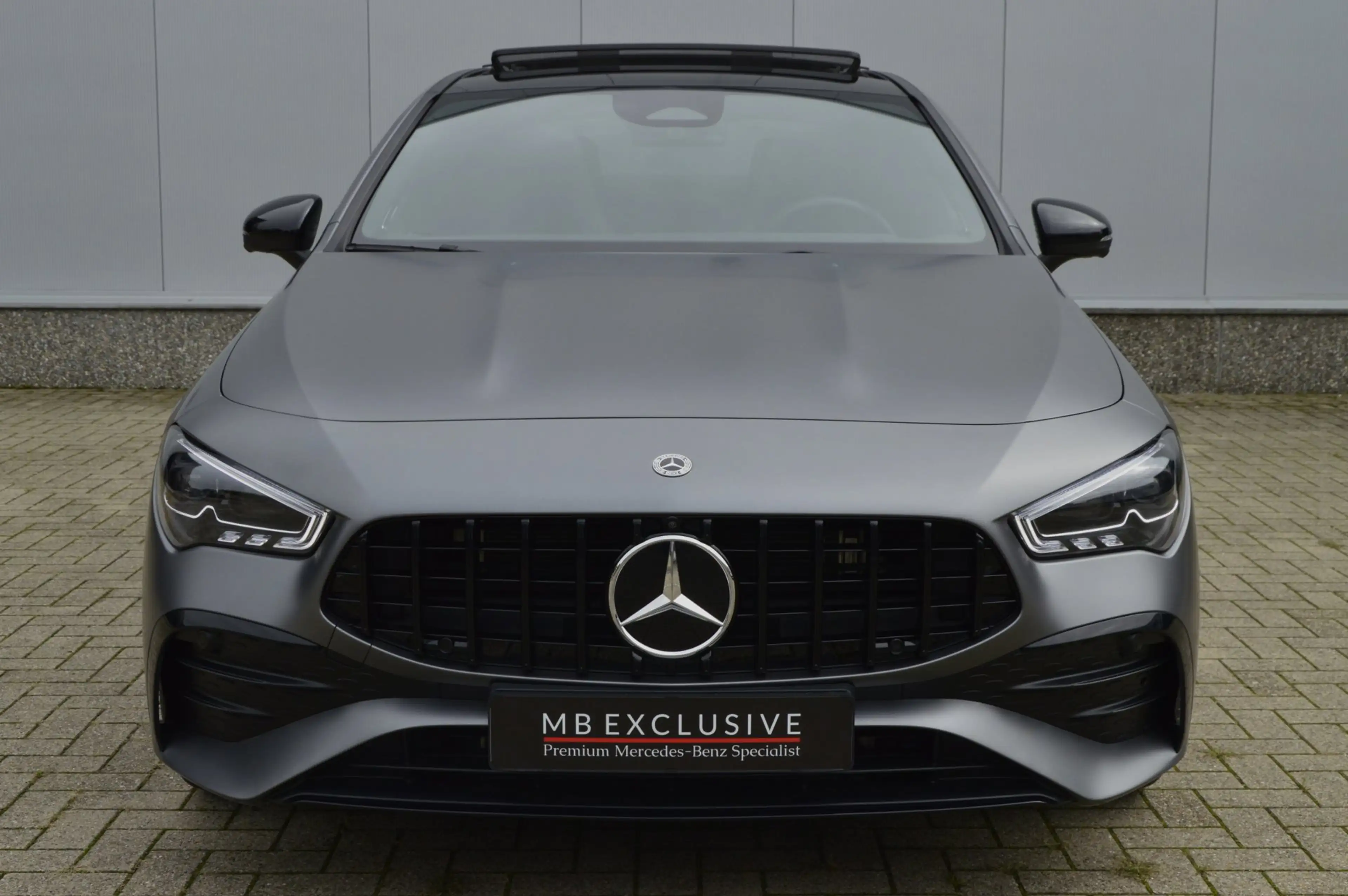 Mercedes-Benz CLA 250 250e AMG Night Star Edition Facelift 2025 — photo 5