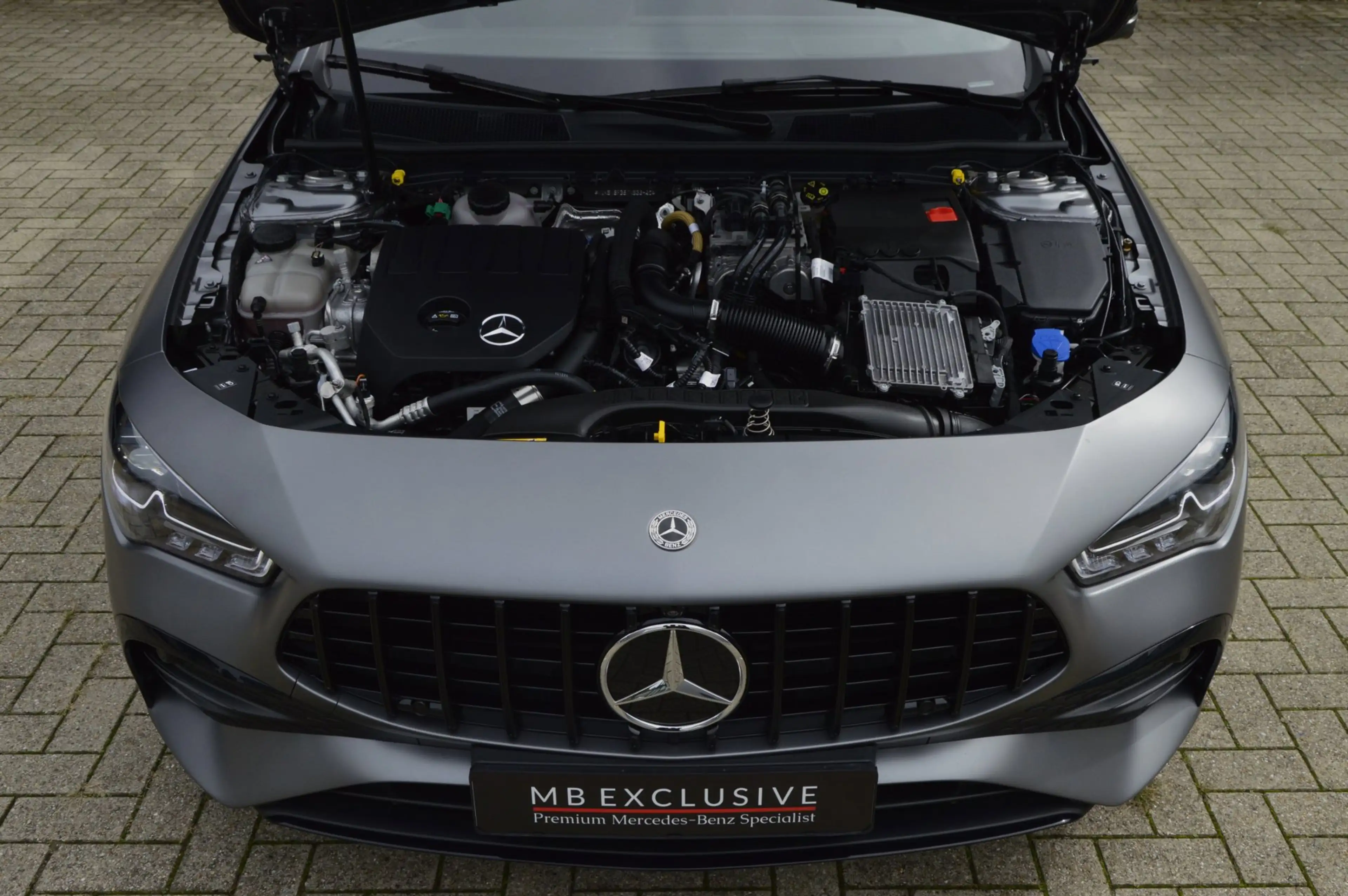Mercedes-Benz CLA 250 250e AMG Night Star Edition Facelift 2025 — photo 10