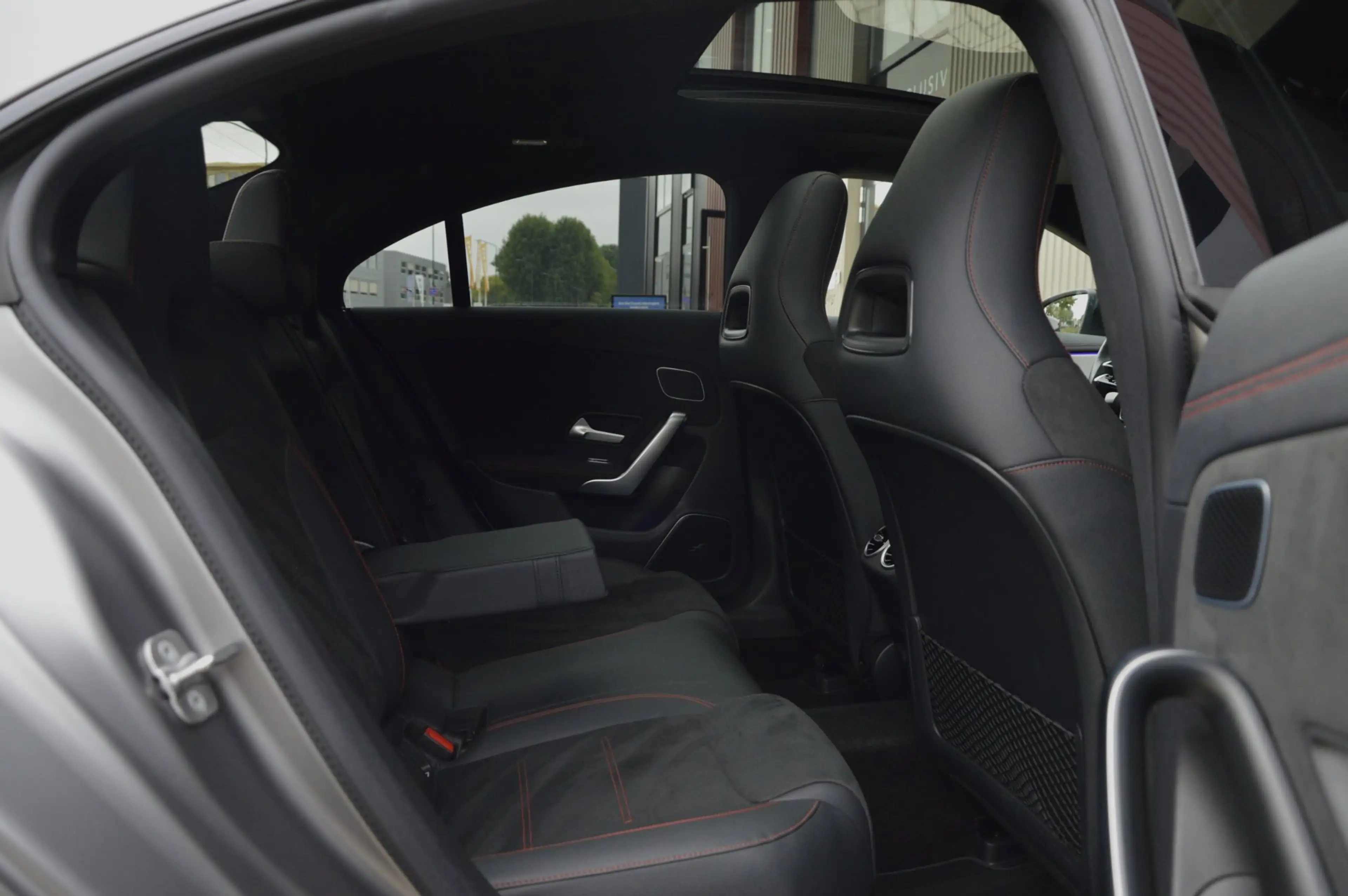 Mercedes-Benz CLA 250 250e AMG Night Star Edition Facelift 2025 — photo 15