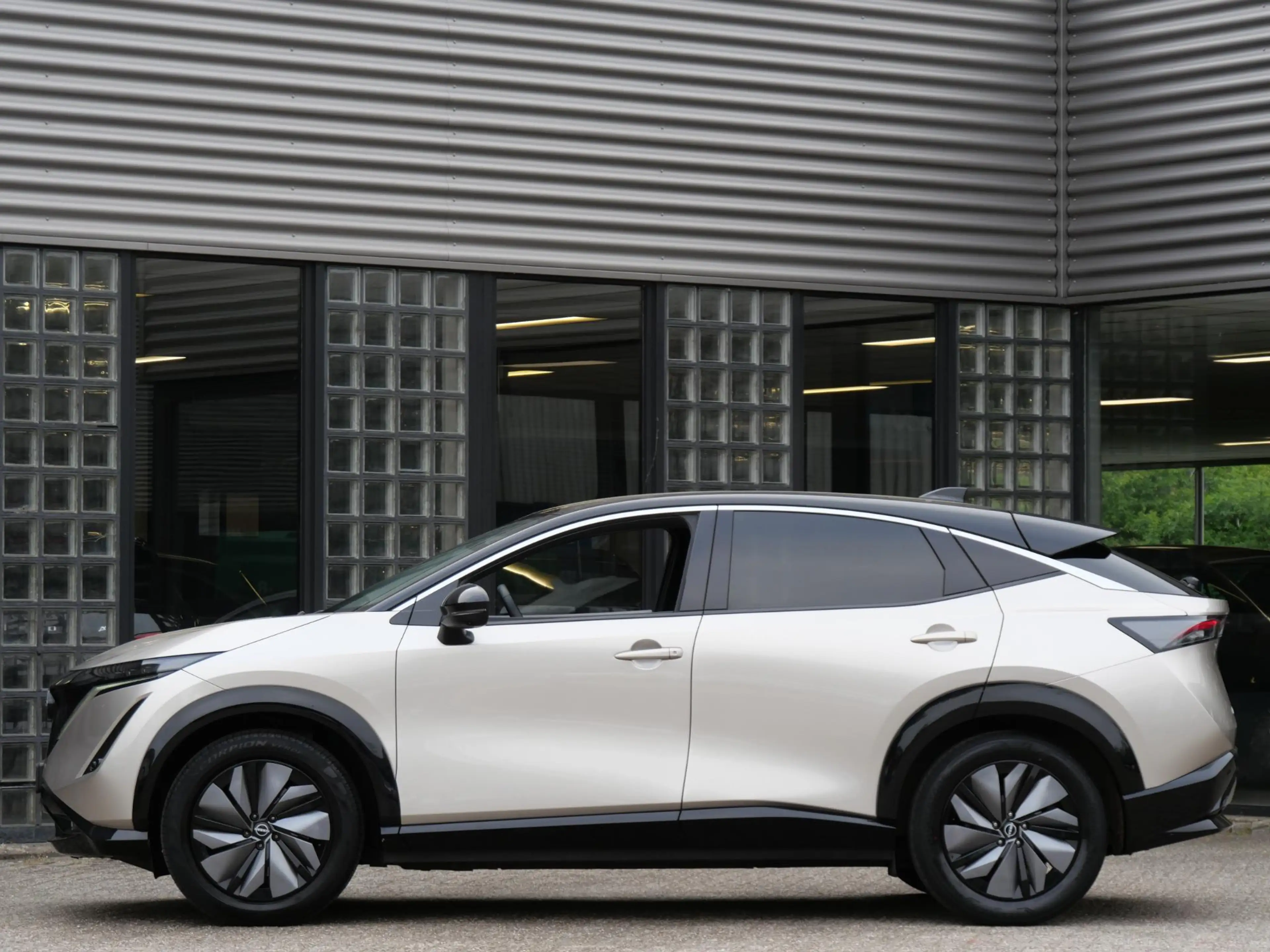 Nissan Ariya 66kWh ADVANCE/ WARMTEPOMP/ 360° CAMERA/ ELEKT. KLE — photo 3