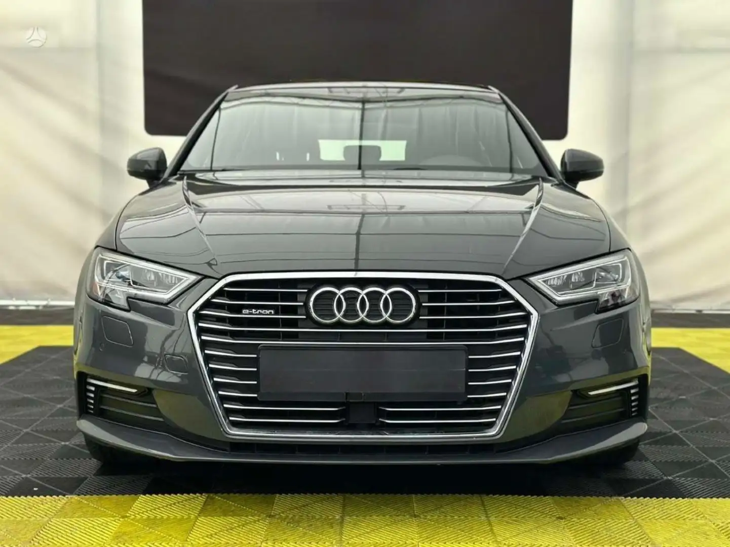 Audi A3 A3 Sportback 1.4 TFSI e-tron S tronic Gris - 2