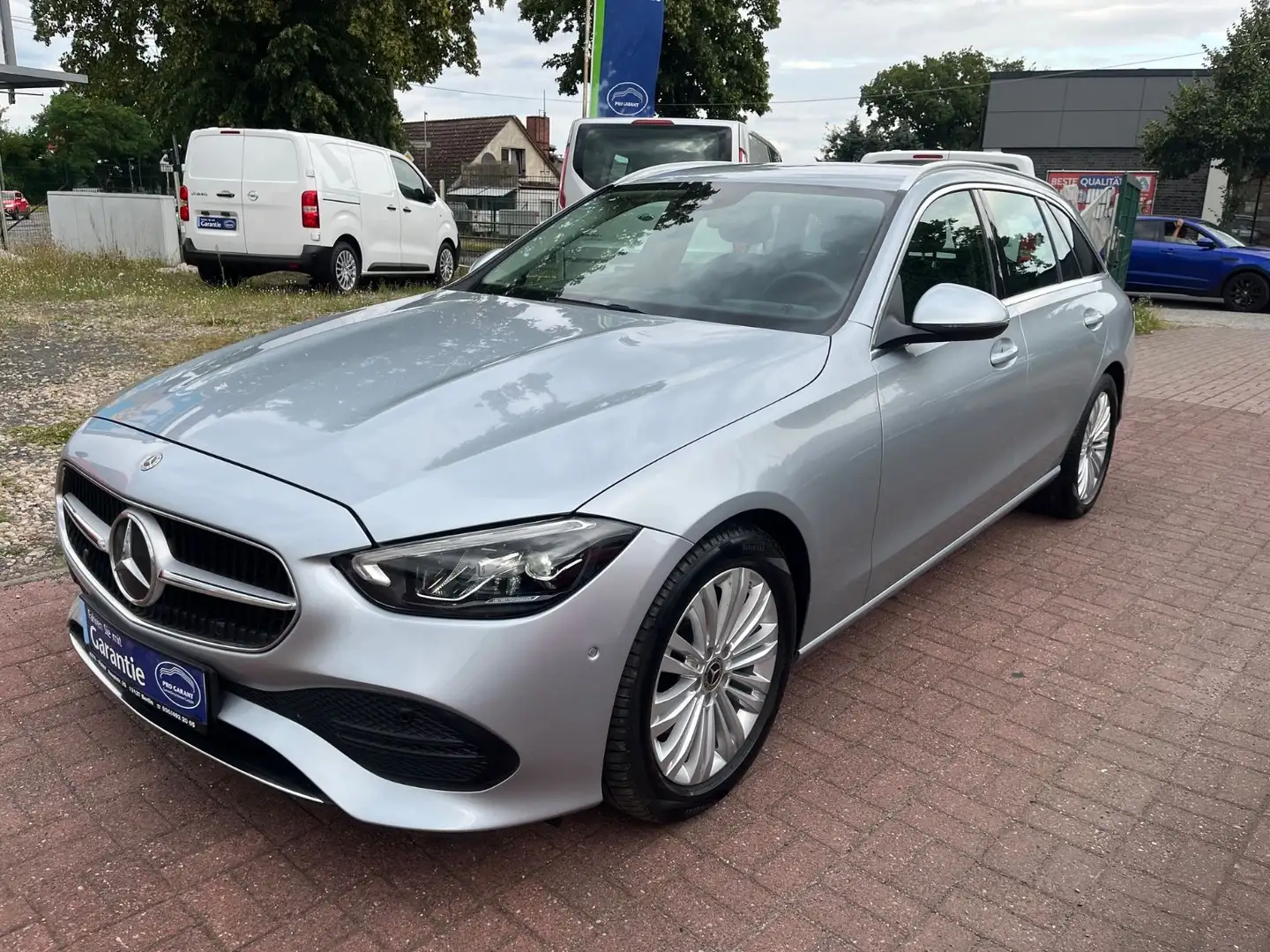 Mercedes-Benz C 200 T d AUTOM+NAVI+AHK+ Silber - 1