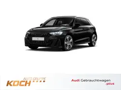 Audi A1 40 TFSI S Tronic S Line Optik schwa