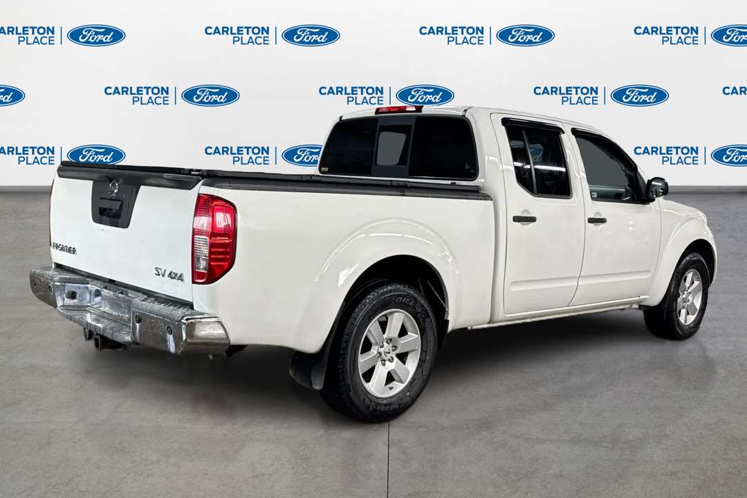 2016 Nissan Frontier SV  | 4.0L V6 Tonneau Cover Heated Seats — снимка 1