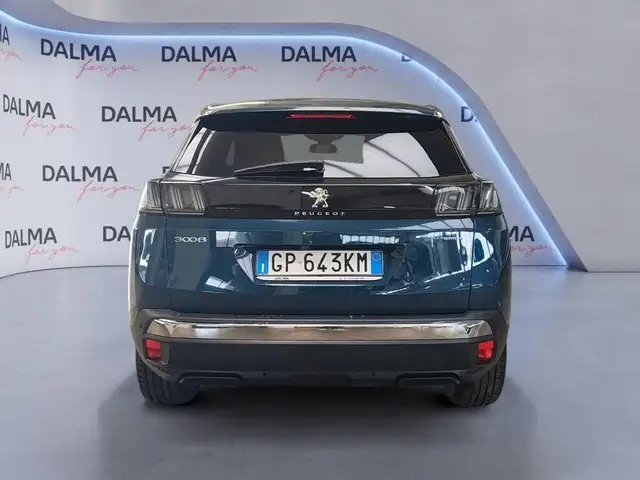 Peugeot 3008 view 4