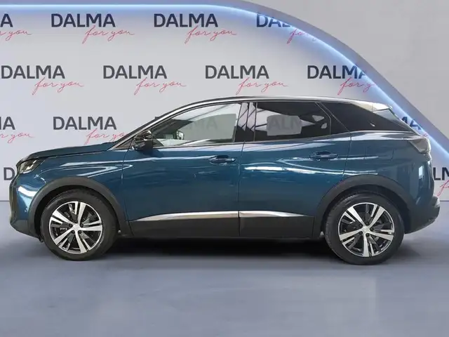 Peugeot 3008 view 2