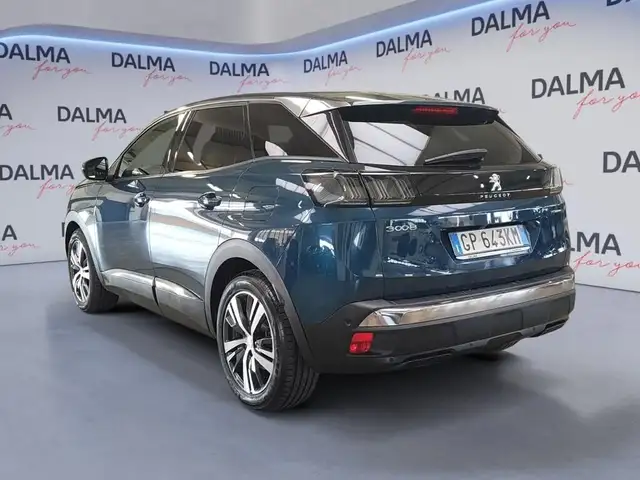 Peugeot 3008 view 3
