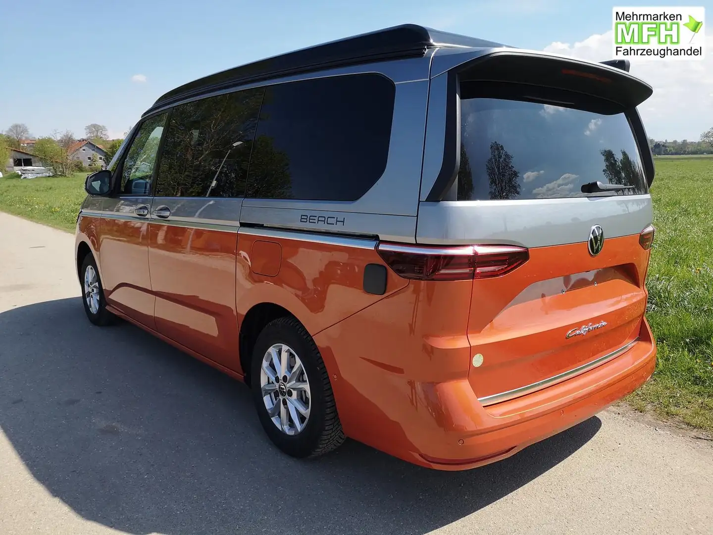 Volkswagen T7 California Beach Camper 2.0TDI DSG GV5 High+ 110 kW (150 P... Naranja - 2