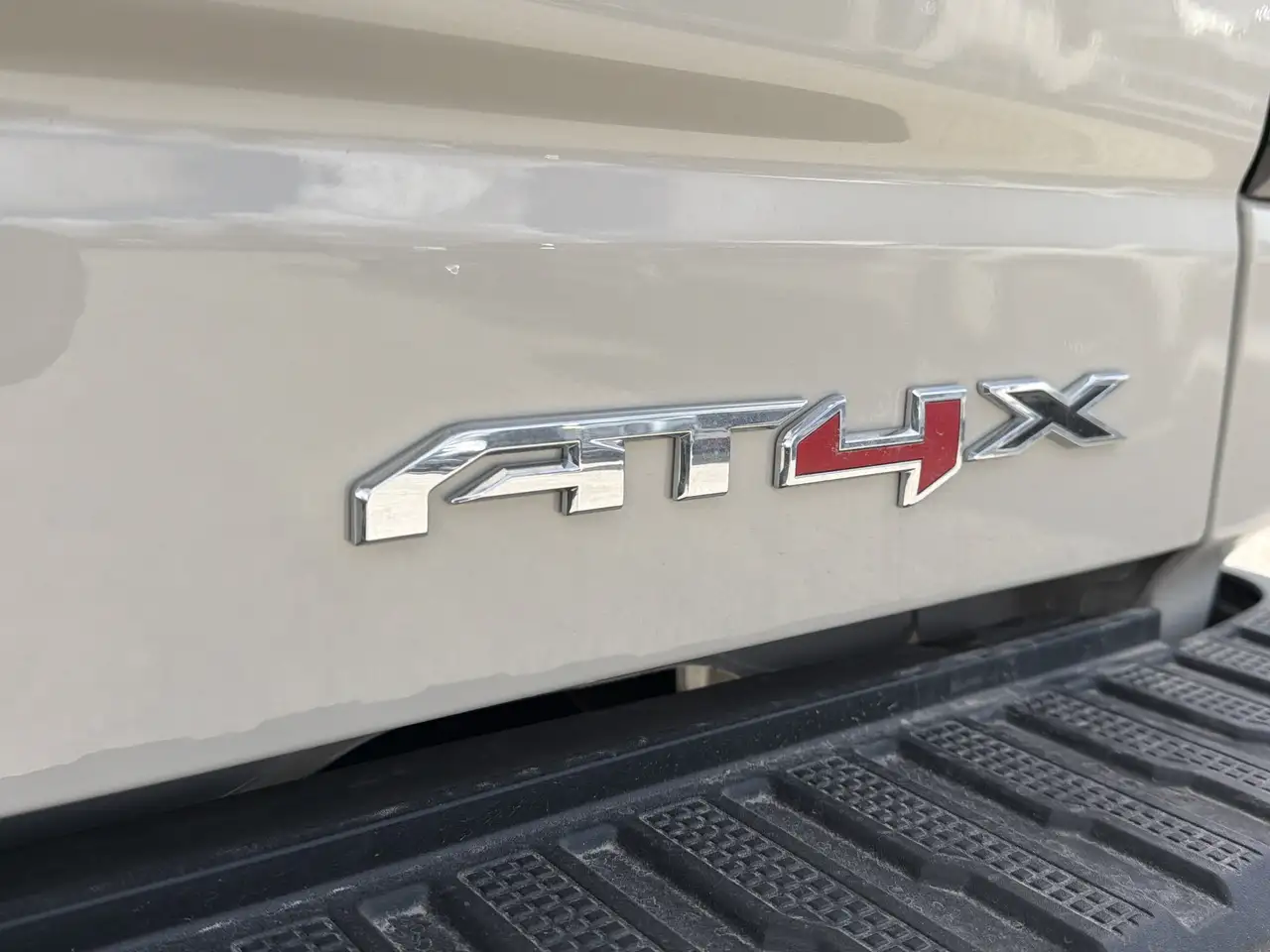 GMC Sierra 1500 photo GMC Sierra 1500