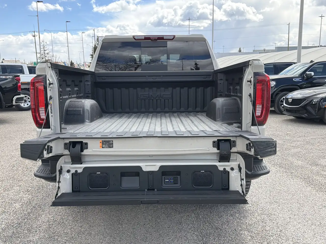 GMC Sierra 1500 photo GMC Sierra 1500