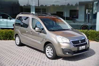 Peugeot Partner Tepee 1.6i Access - Pano - CarPlay - Camera - Cruise - Trekhaak - ...