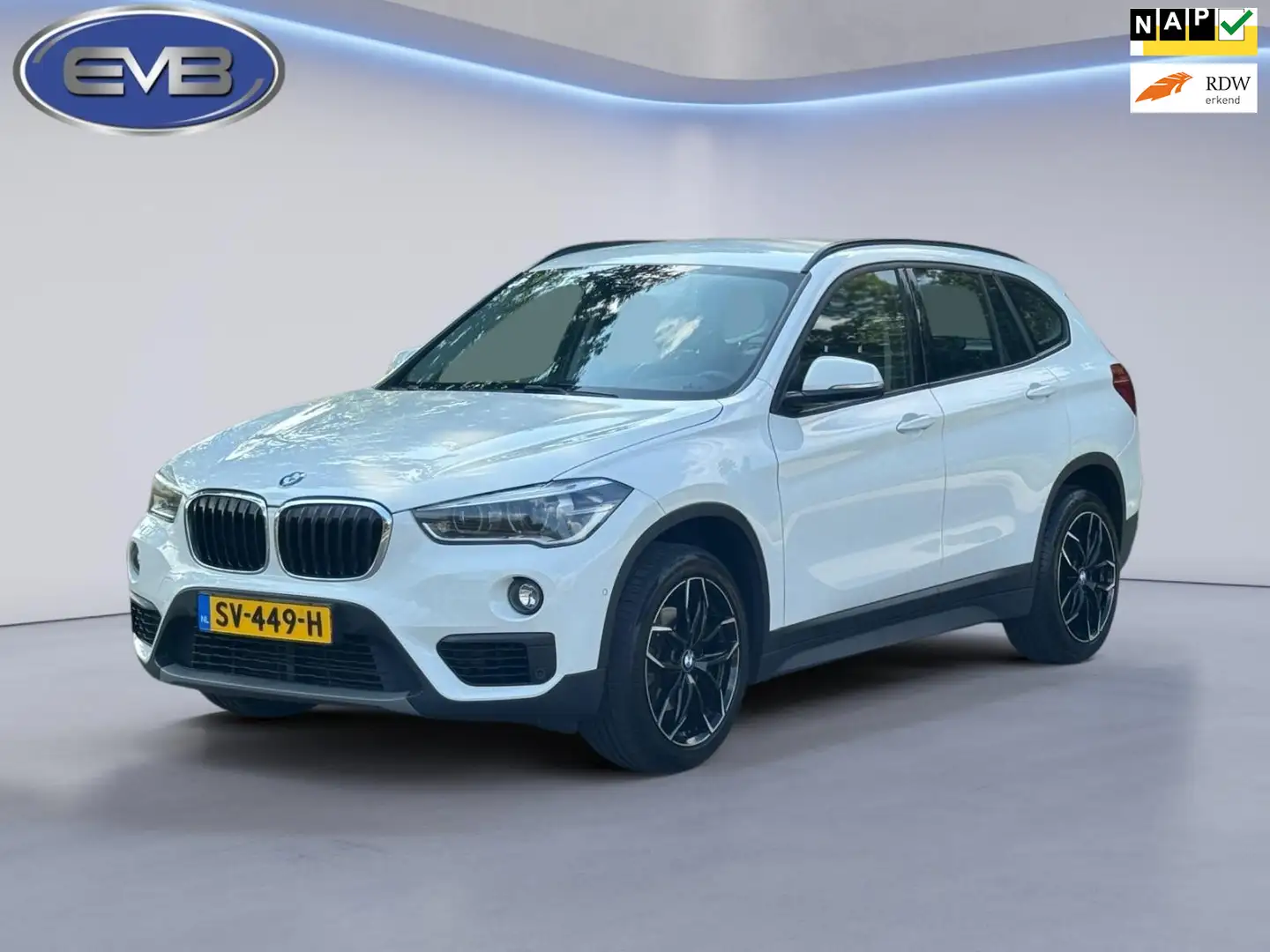 BMW X1 SDrive18i AUTOMAAT High Executive, leder, stoelver Blanc - 1