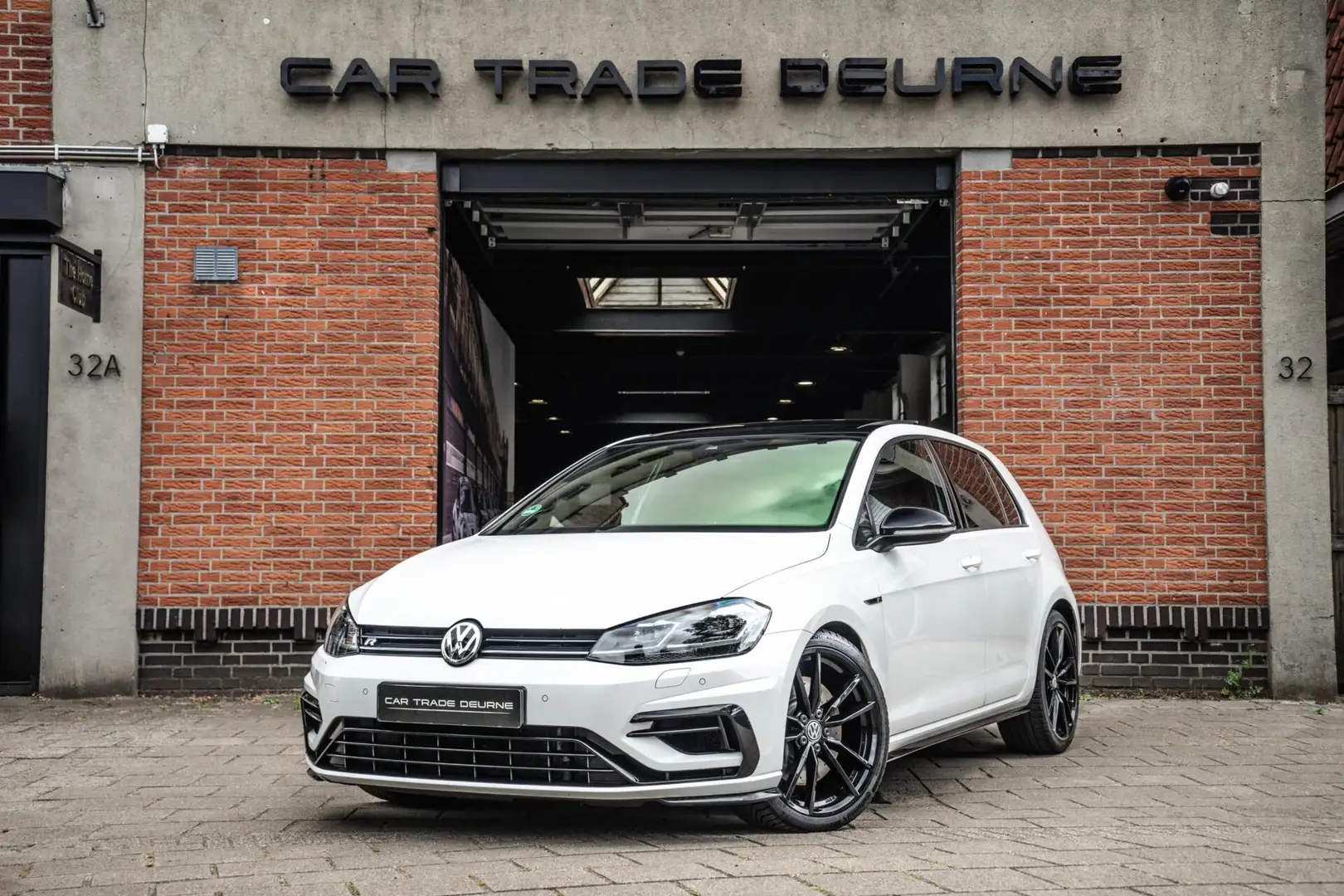 Volkswagen Golf 2.0 TSI 4Motion R Pano / Dyn / DCC Blanc - 1
