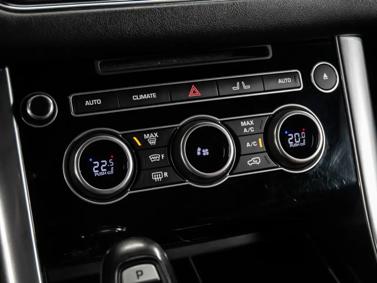 Land Rover Range Rover Sport снимка Land Rover Range Rover Sport
