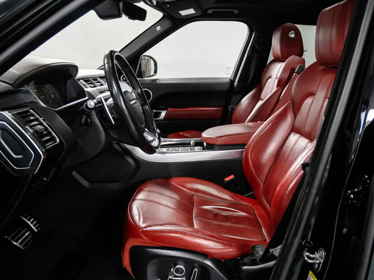 Land Rover Range Rover Sport снимка Land Rover Range Rover Sport