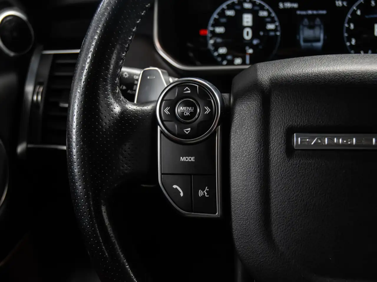Land Rover Range Rover Sport снимка Land Rover Range Rover Sport