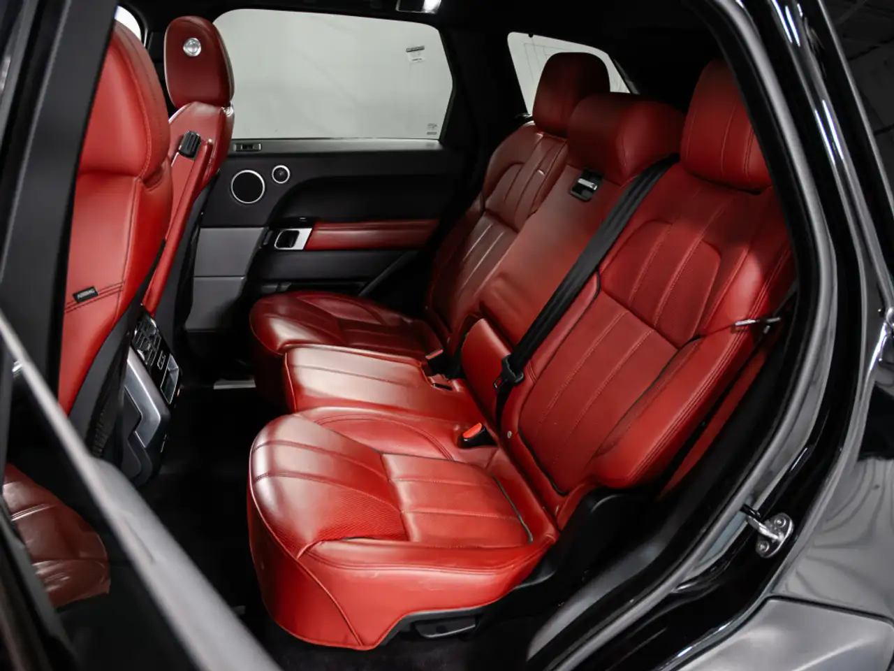 Land Rover Range Rover Sport снимка Land Rover Range Rover Sport