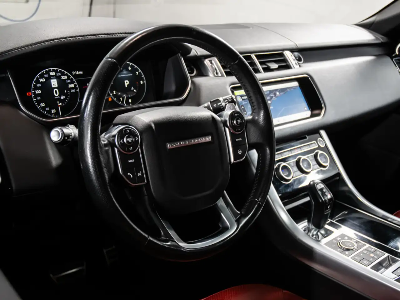 Land Rover Range Rover Sport снимка Land Rover Range Rover Sport