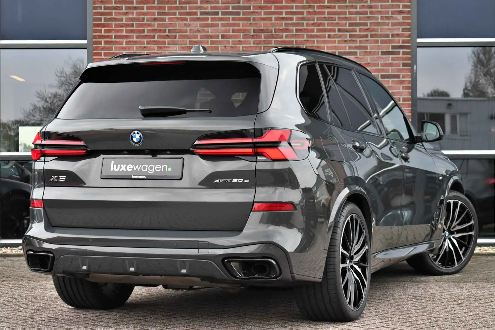 BMW X5 xDrive50e M-Sport Pano ACC Comf-stoel Trekh H/K 4W Grijs - 2