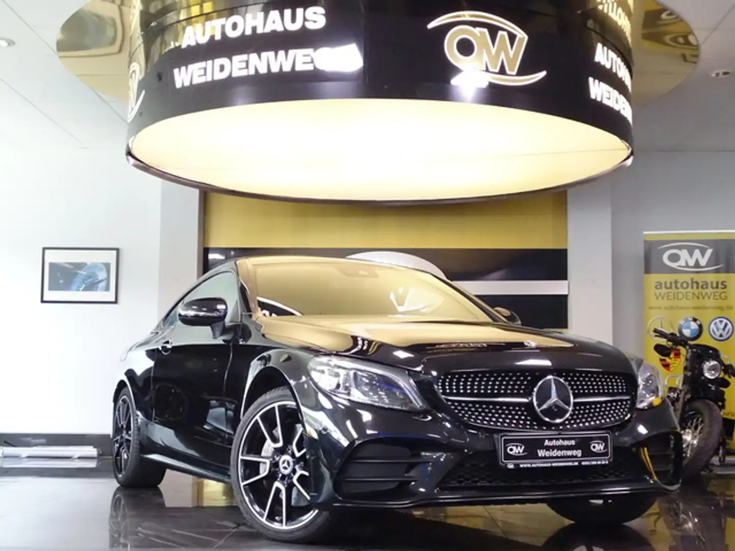 Mercedes-Benz C 300 Coupe AMG Pano Night LED Burmes Ambie Cam Schwarz - 2