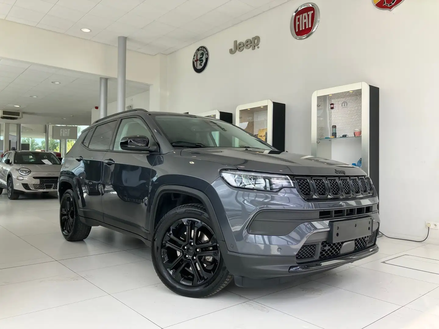 Jeep Compass 1.5 Turbo MHEV | Night Eagle | 47% VOORDEEL Gris - 1
