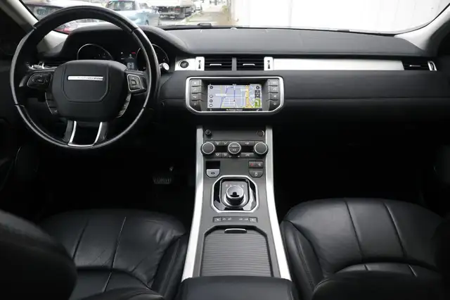 Land Rover Range Rover Evoque view 2