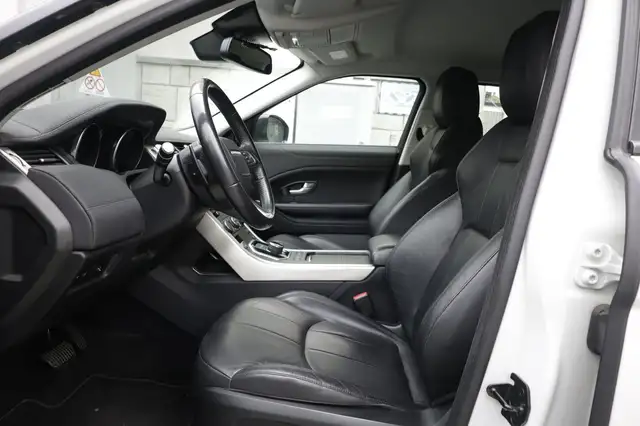 Land Rover Range Rover Evoque view 18