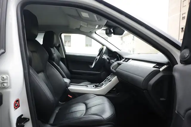 Land Rover Range Rover Evoque view 11