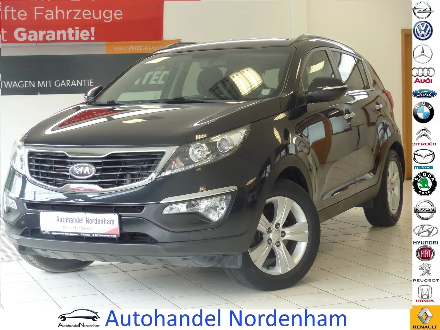 Kia Sportage 1.6 CDRI Attract 2WD*KLIMA*SHZ*TÜV NEU* Schwarz - 1